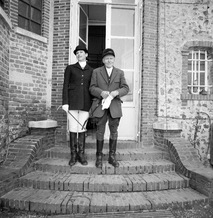 Lionel and Sylvie Armand-Delille before a hunt in the park of Maillebois